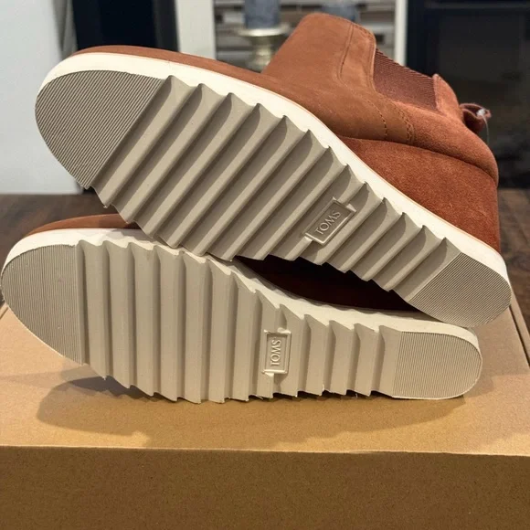 TOMS Maddie Wedge Ankle Boot - Picture 5 of 12